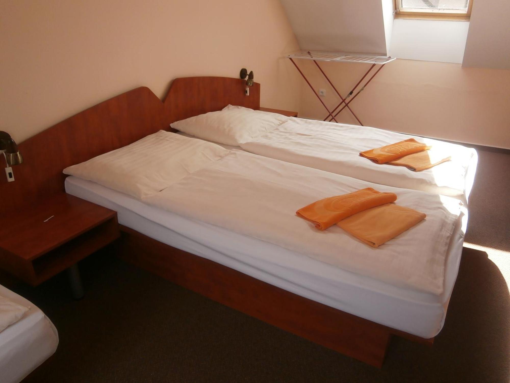 Hotel Flora Bešeňová Buitenkant foto