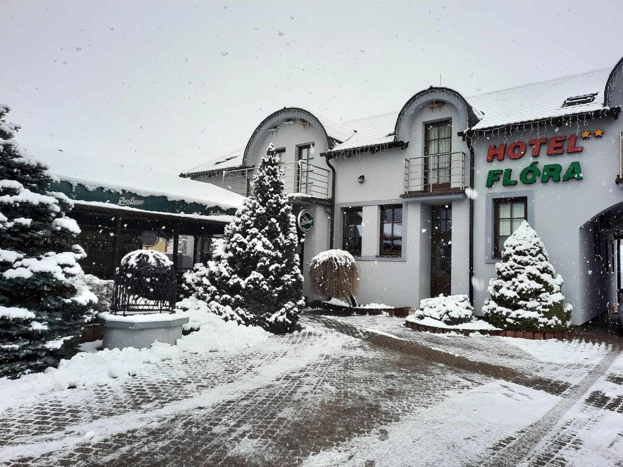 Hotel Flora Bešeňová Buitenkant foto